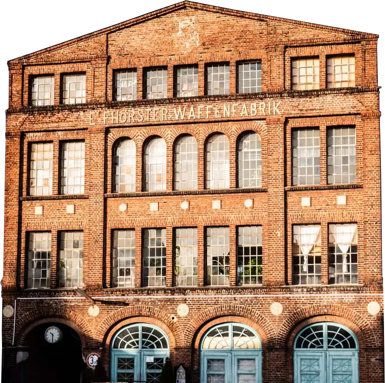 Backsteinfassade der Alten Waffenfabrik in Solingen mit historischem Industriecharakter an der Katternberger Stra&szlig;e